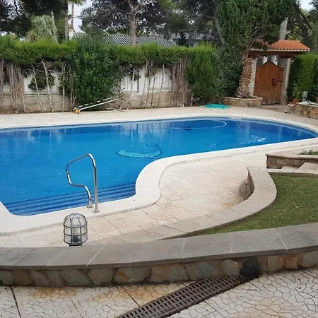 Villa Roc Roda de Bará