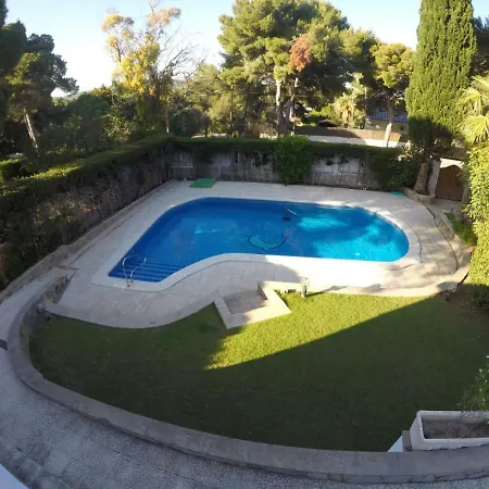 Roc Villa Roda de Bará